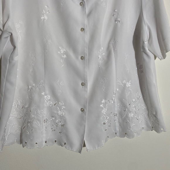 I-1#27 Joanna xlg Button down top x3 - Picture 3 of 3